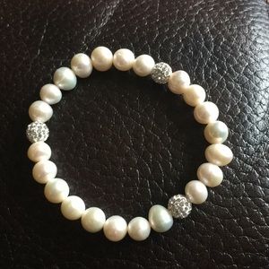 Freshwater pearls and Swarovski stretch bracelet